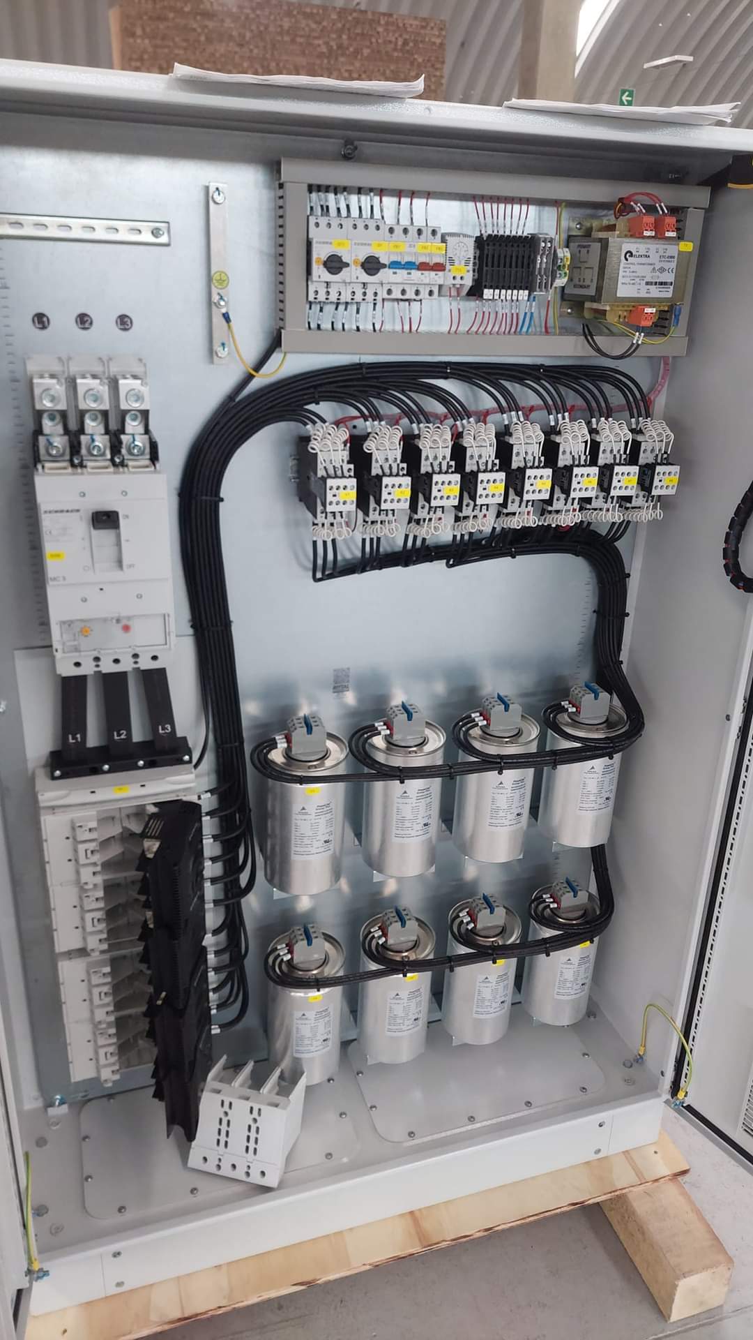 Banco de condesnadores instalado por ZENTRA